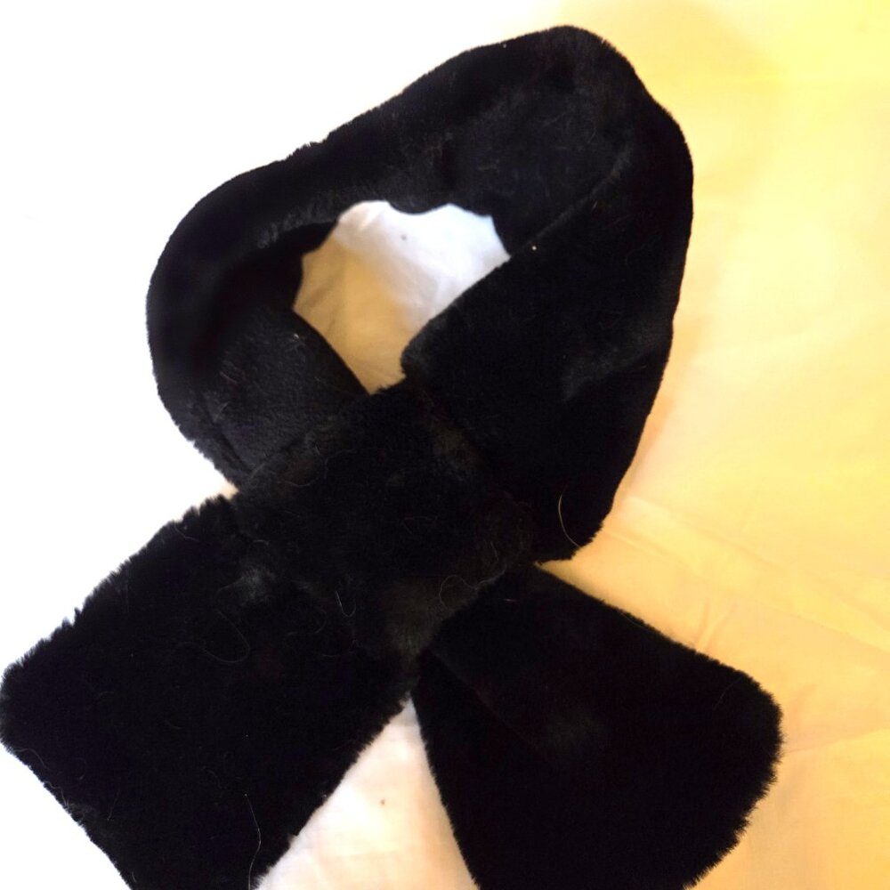 Soft like fur (not fur) collar/scarf for dress or coat - Picture 2 of 7